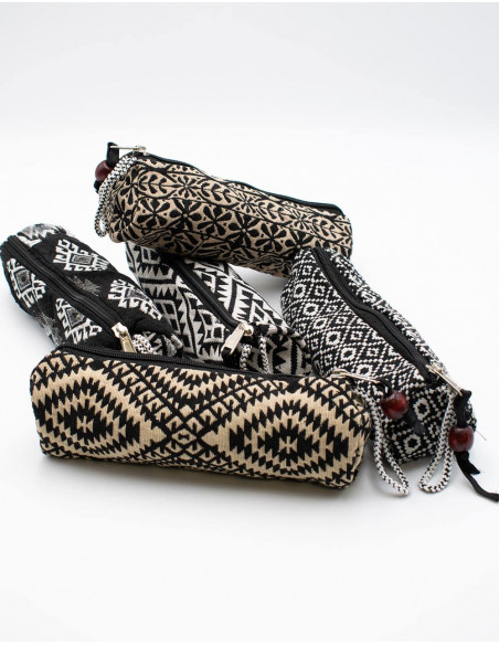 estuche-alargado-estampado-con-cremallera