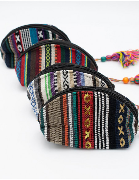 neceser-con-cremallera-y-pompom