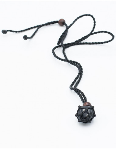 colgante-unisex-negro-con-piedra-mineral