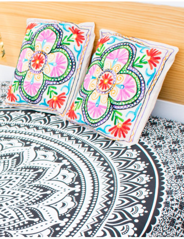 fundas-cojines-artesanales-bordados-multicolor