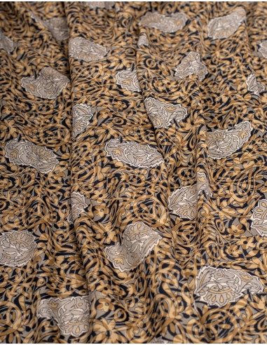 tela-seda-falda-corta-negra-dibujo-beige