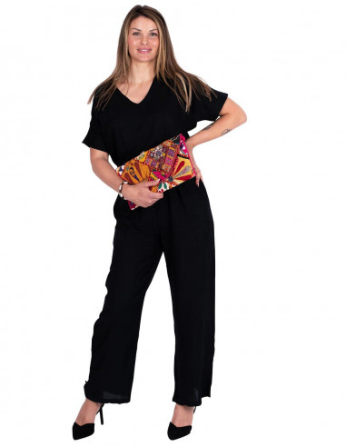 mono-largo-mangas-cortas-negro-plano