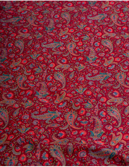 tela-seda-estampado-paisley-burdeos