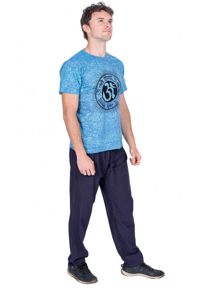 pantalon-negro-hippie-style-camiseta-celeste