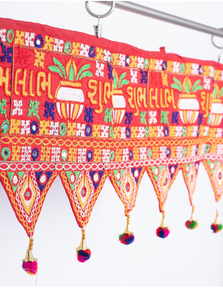 Straight Toran with Bead