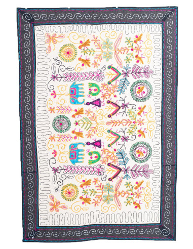 tapiz-inscripciones-rupestres-bordado-negro