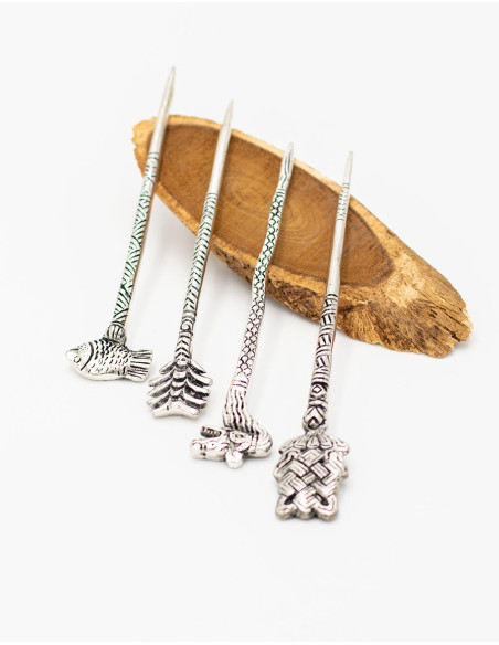 Hand Carved Metal Hair Stick – Indian Handcrafted Elegance
