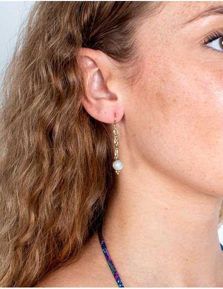 Gold earrings with handmade stones | Kimago