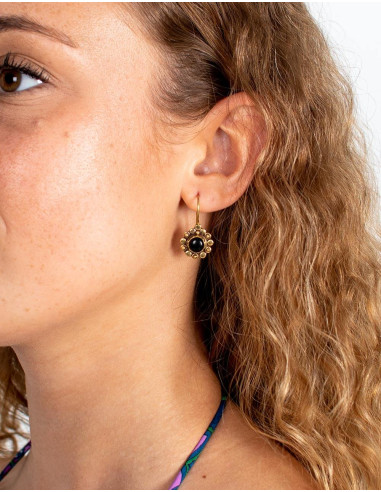 Handmade stone flower earrings | Kimago