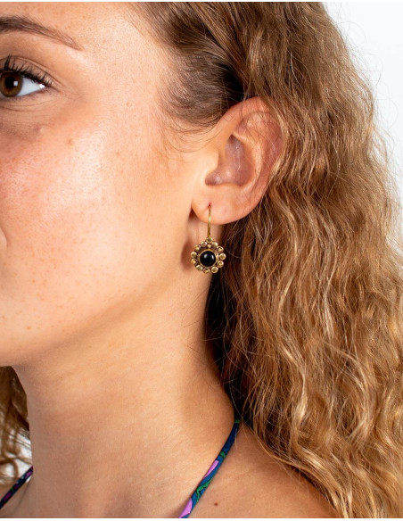 Handmade stone flower earrings | Kimago