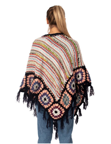 Woven boho poncho with fringes | Kimago
