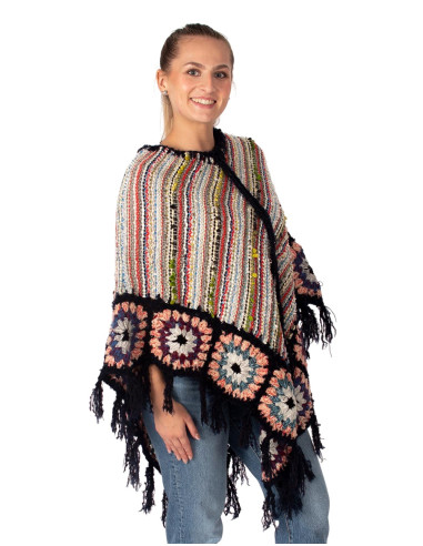 Woven boho poncho with fringes | Kimago
