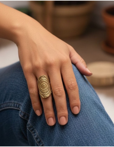 Handcrafted oval gold ring, adjustable