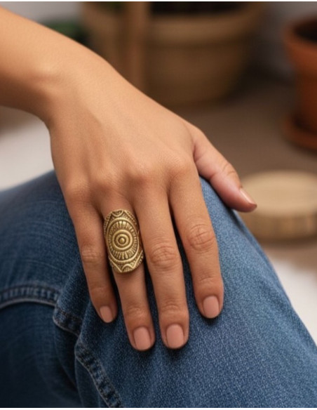 Handcrafted oval gold ring, adjustable