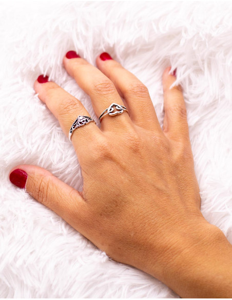 anillo-plateado-corazon-diseno-unico-artesano
