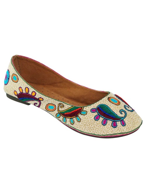 Beige ballerina with embroidered drawings and stones